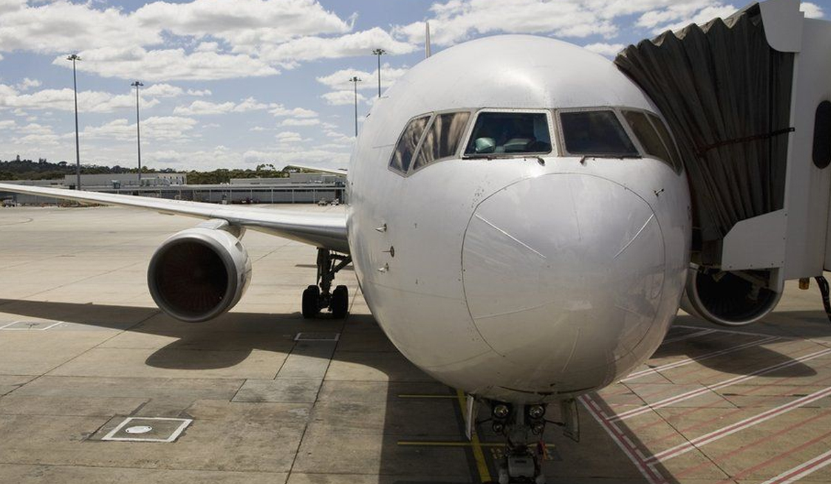 Australia to end ban on citizens leaving country